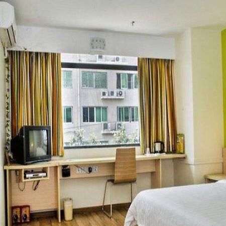 7 Days Inn Fuzhou Gandong Avenue Passenger Station Eksteriør bilde